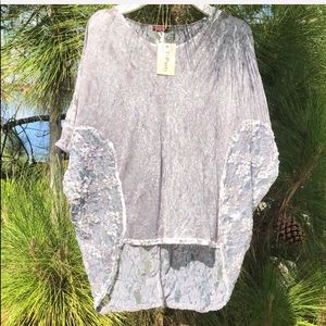 T-Party🌷Lace Back Irresistible Top🌷